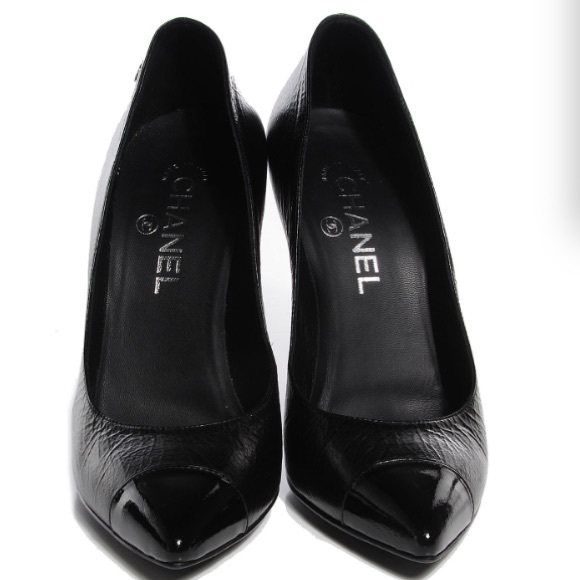 Like new! Authentic Chanel Escarpins Pumps! Mint condition! - Picture 2 of 4